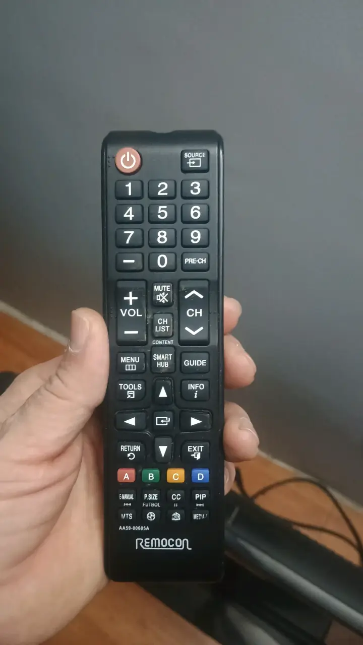 Televisor con múltiples entradas HDMI y AV - 2