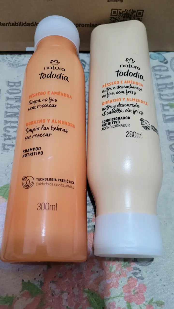 Set Natura Tododia Durazno y Almendra