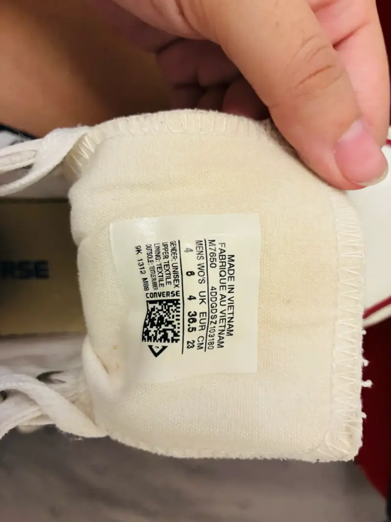 Zapatillas blancas de lona estilo urbano - 2