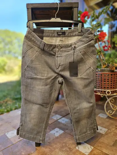 Pantalones capri grises de mezclilla Closed - miniatura 1