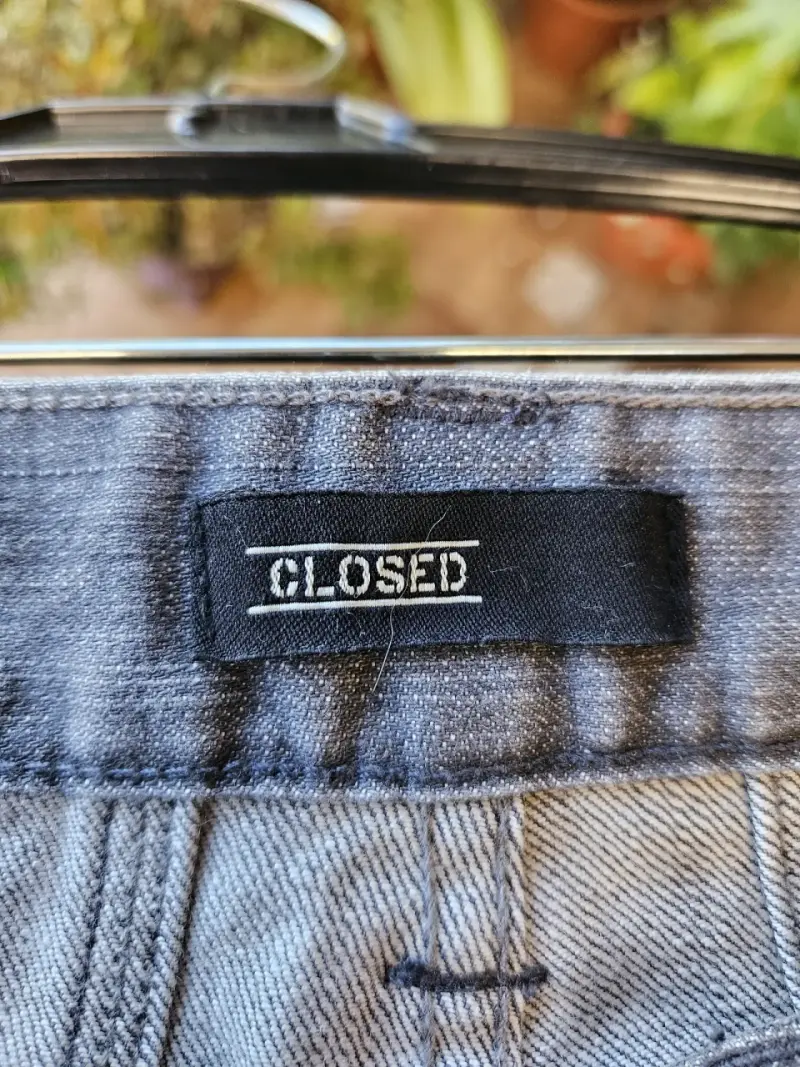 Pantalones capri grises de mezclilla Closed - 3
