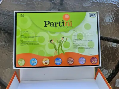 Juego de mesa Partini para fiestas - miniatura 2