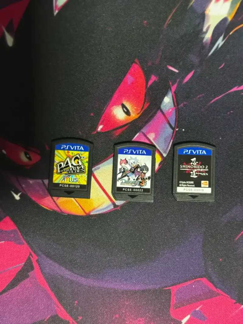 Juegos PS Vita Persona 4, Disgaea 3 y Shinobido 2 - 1