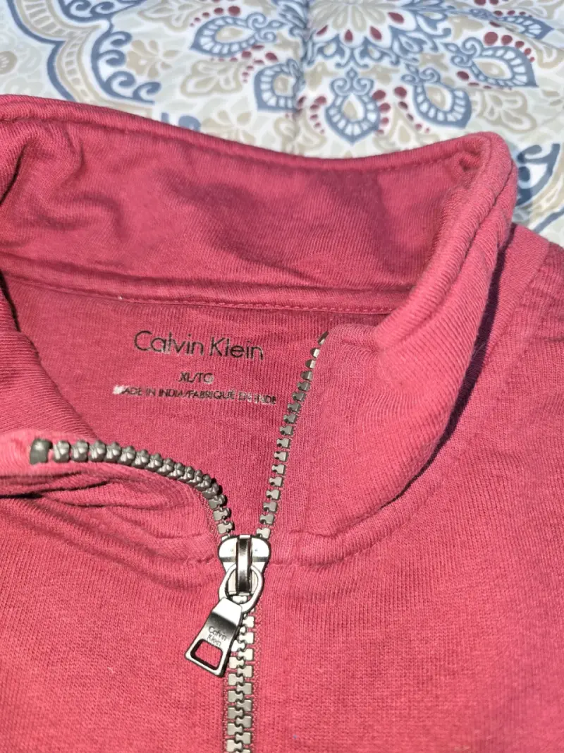 Polerón Calvin Klein burdeos con cierre - 2