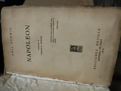 Libro antiguo con tapa de cuero - miniatura 2
