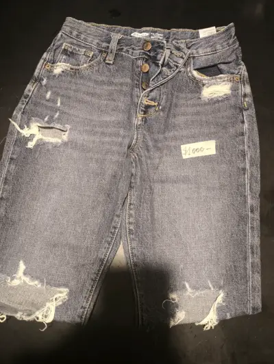 Jeans,faldas,shorts,poleras y mucho más - miniatura 1