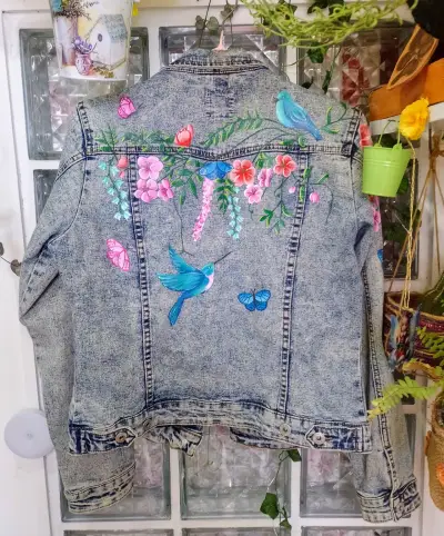 Chaqueta de mezclilla pintada a mano floral - miniatura 1