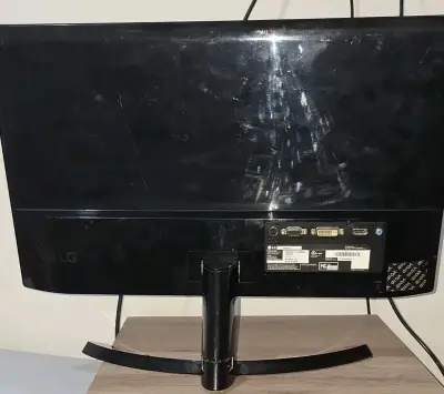 Monitor LG 24 pulgadas Full HD - miniatura 2