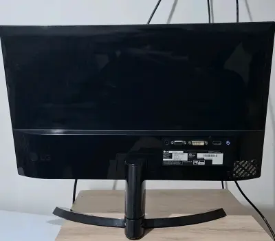 Monitor LG 24 pulgadas Full HD - miniatura 5