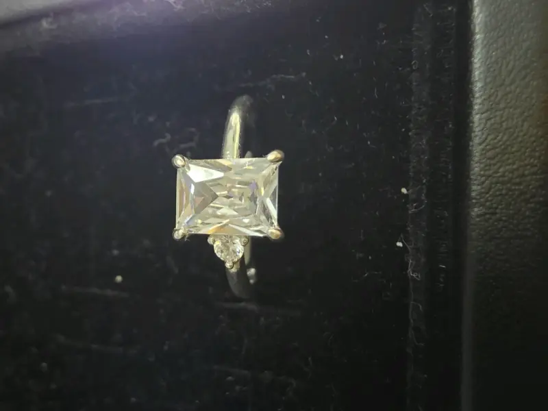Anillo de compromiso con zirconia cúbica - 2