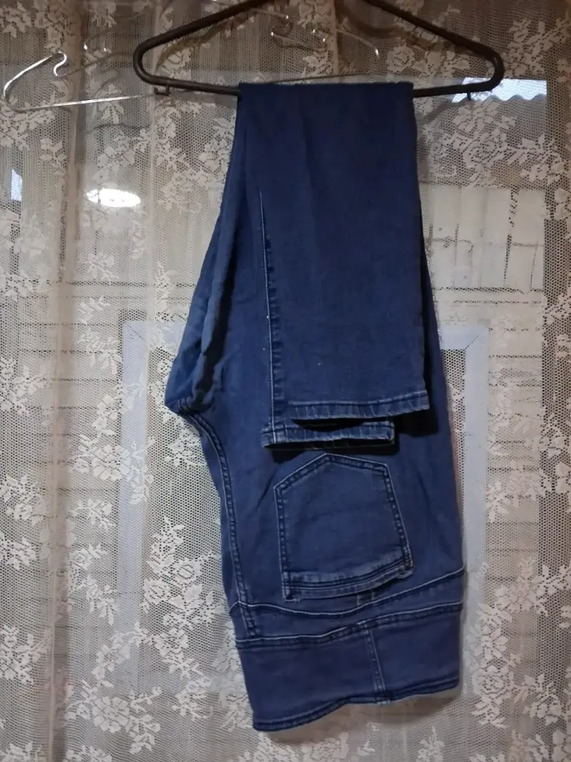Jeans azul clásico para mujer