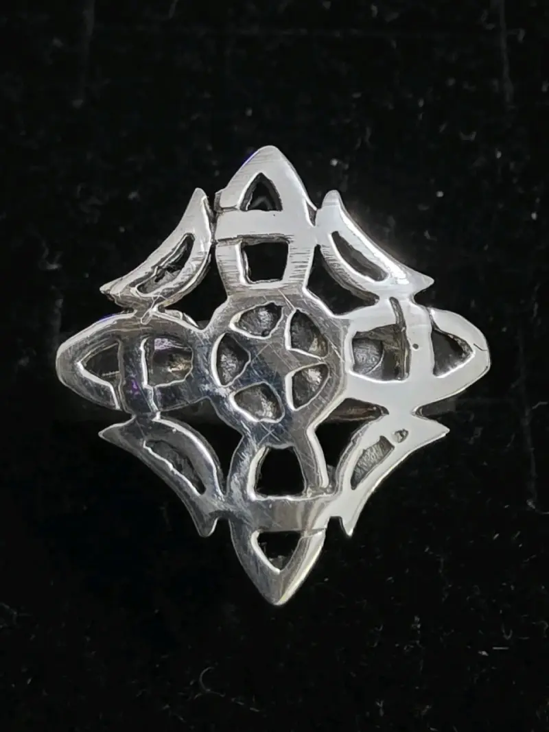 Anillo de plata diseño geométrico