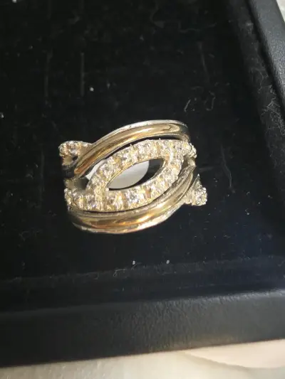 Anillo de plara co con incrustaciones de diamantes - miniatura 3