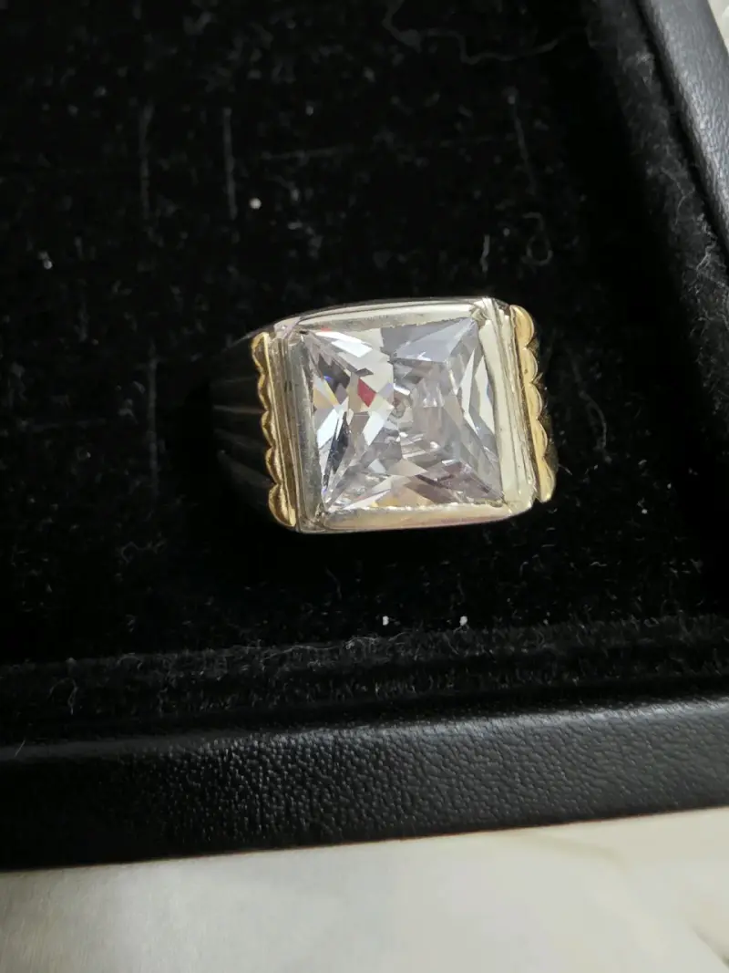 Anillo de plata con piedra cuadrada grande - 1