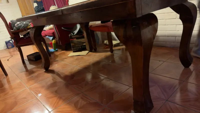 Mesa de comedor de madera clásica - 6