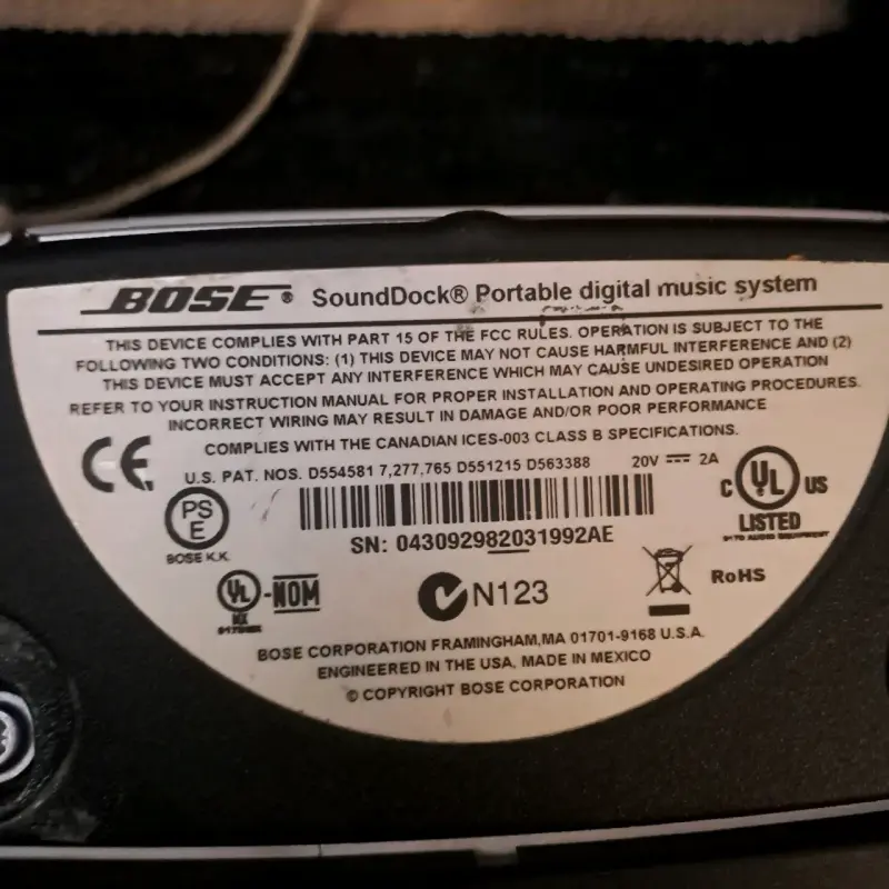 Parlante Bose SoundDock portátil - 2