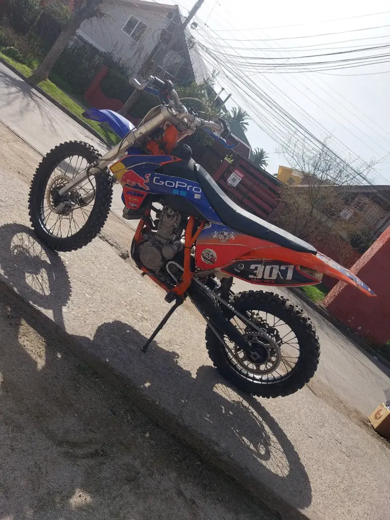 Motocicleta de cross KTM personalizada - 2