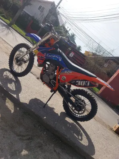Motocicleta de cross KTM personalizada - miniatura 2