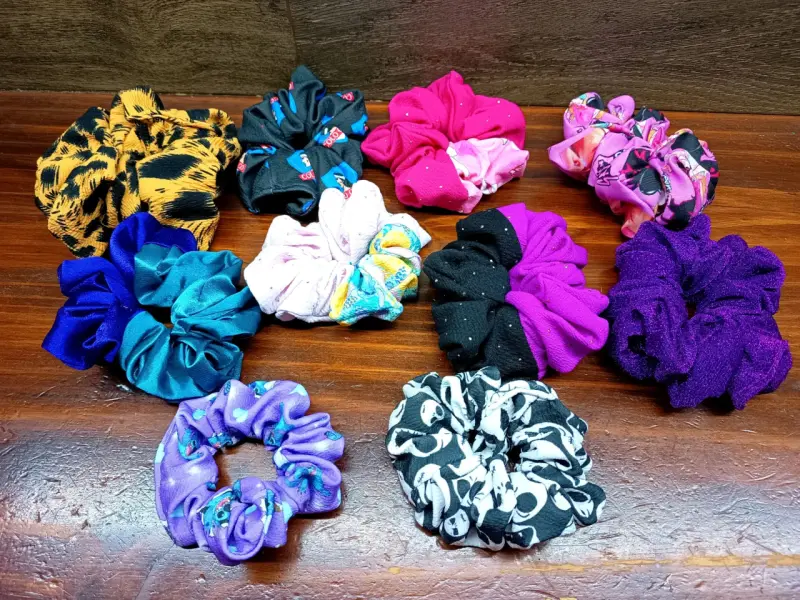 Set de coleteros de tela variados