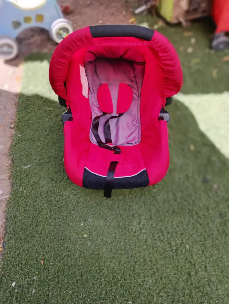 Coche de bebé rojo con silla para auto - 5