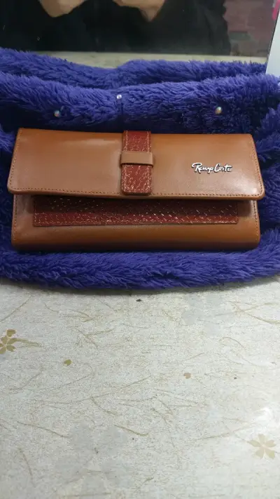Cartera de cuero marrón elegante - miniatura 1
