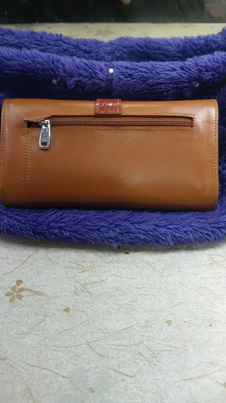Cartera de cuero marrón elegante - 2