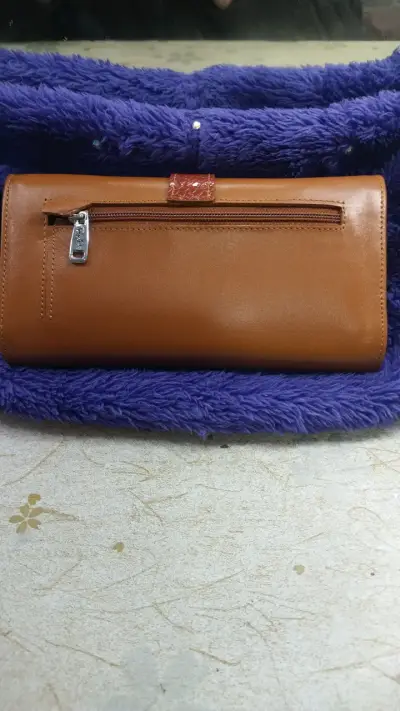 Cartera de cuero marrón elegante - miniatura 2