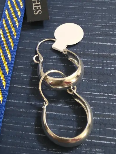 Aros de plata elegantes y brillantes pequeñas - miniatura 2