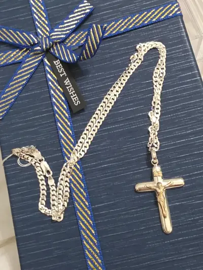 Cadena de plata con cruz colgante de oro - miniatura 2