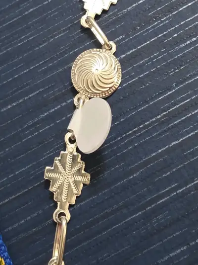 Pulsera de plata con diseño elegante - miniatura 2