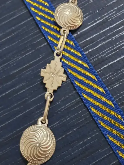 Pulsera de plata con diseño elegante - miniatura 3