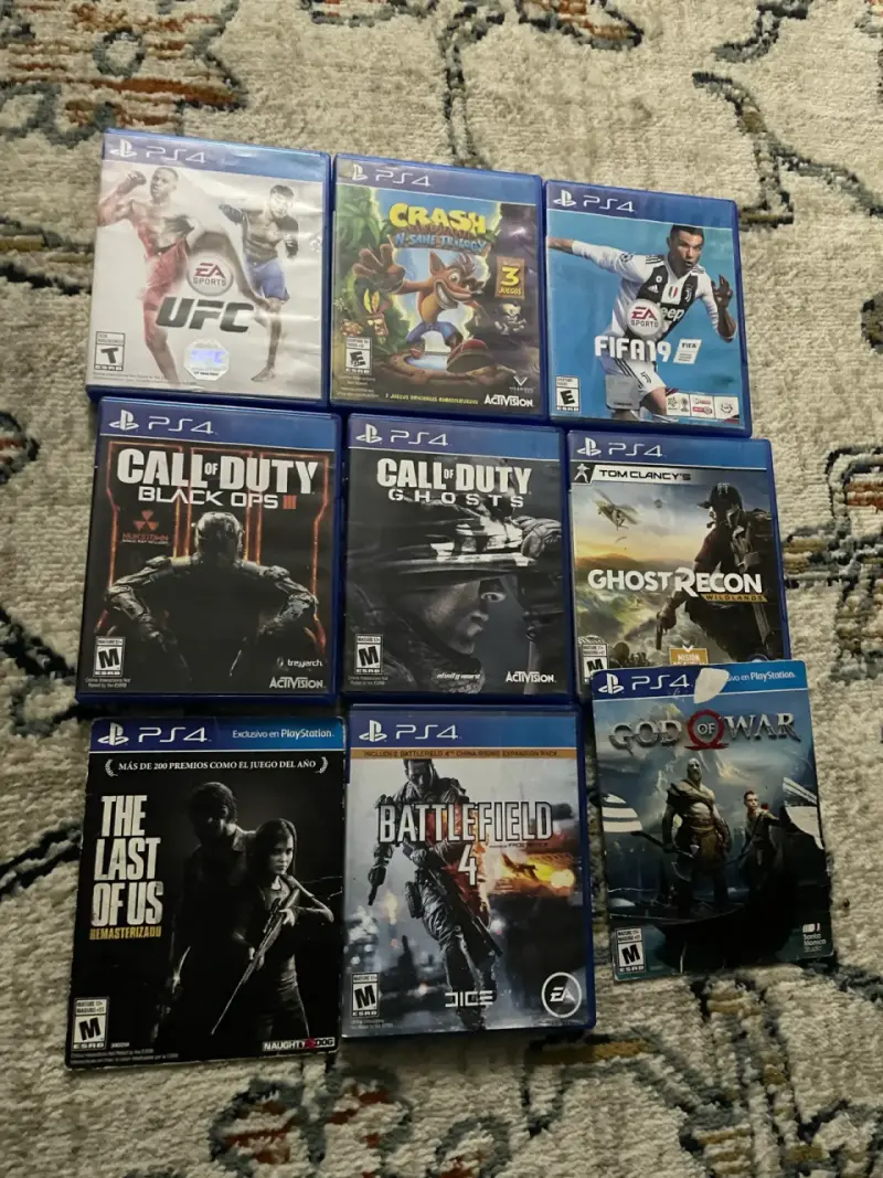 Colección de videojuegos PS4 variados