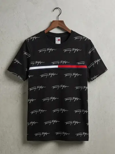Polera Tommy Hilfiger negra estampada - miniatura 1