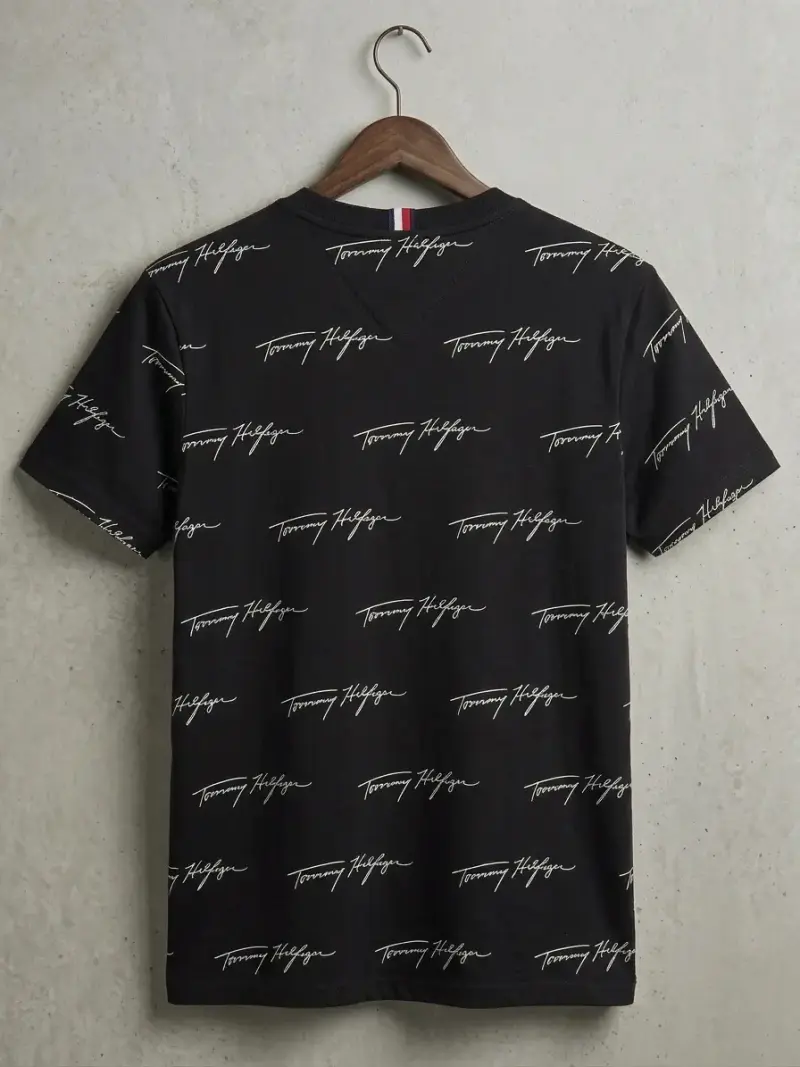 Polera Tommy Hilfiger negra estampada - 2