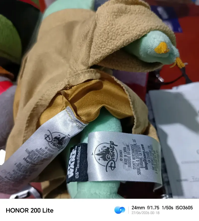Peluches de Star Wars Baby Yoda y Mandalorian - 2