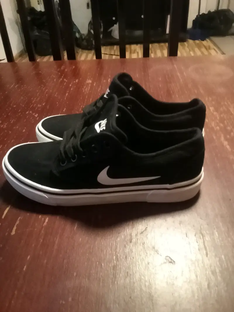 Zapatillas Nike negras casuales - 2