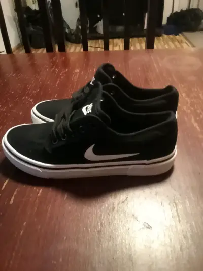 Zapatillas Nike negras casuales - miniatura 2