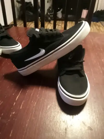 Zapatillas Nike negras casuales - miniatura 4