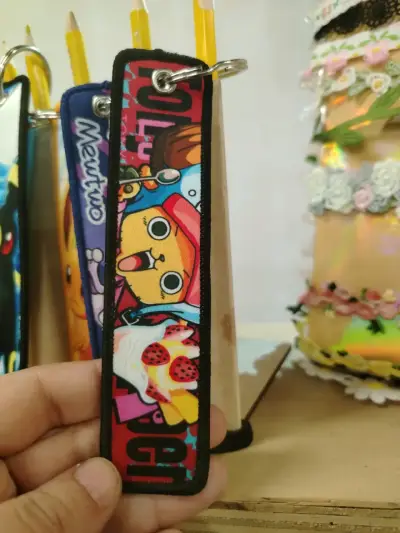 Llavero bordado con diseño de one piece - miniatura 1
