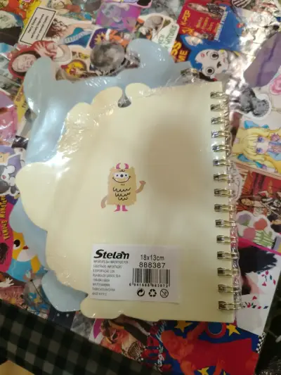 Cuaderno kawaii de monstruo - miniatura 2