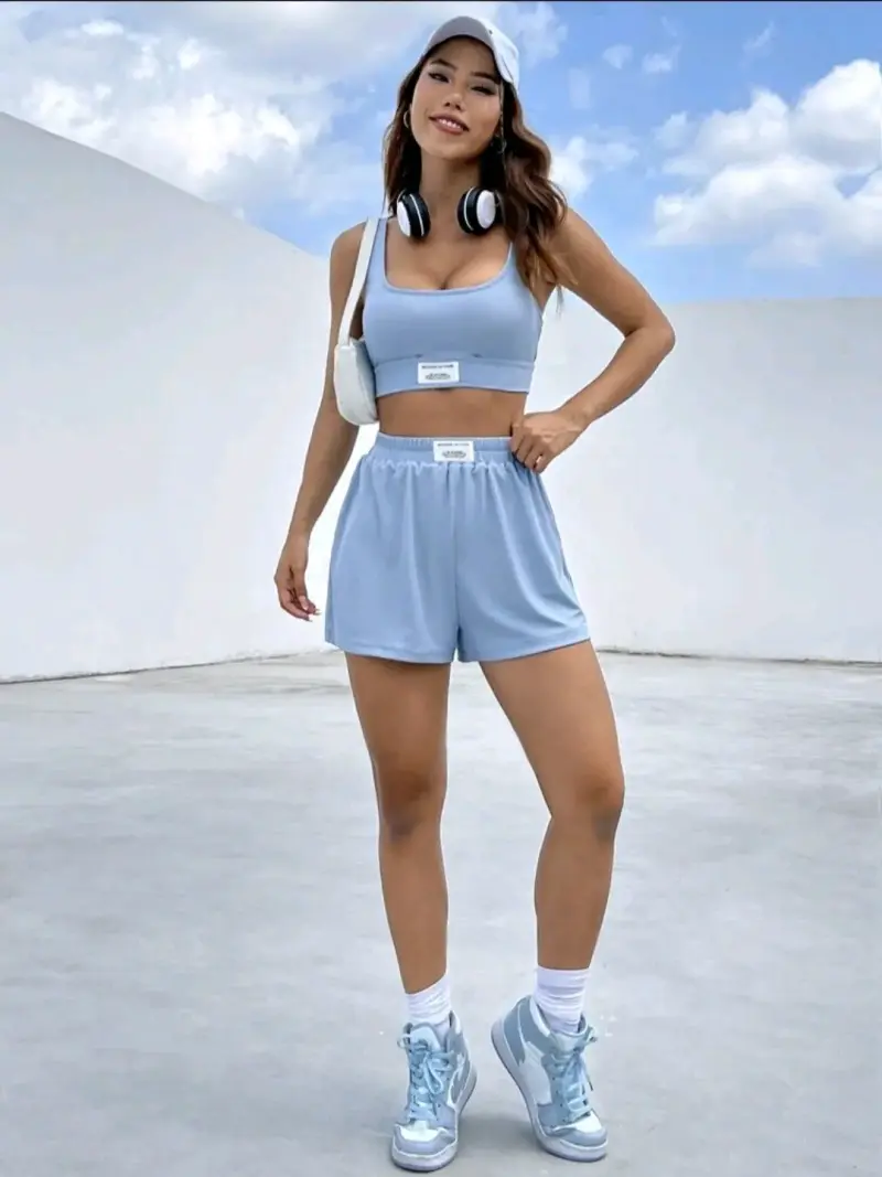 Conjunto deportivo azul claro para mujer - 4