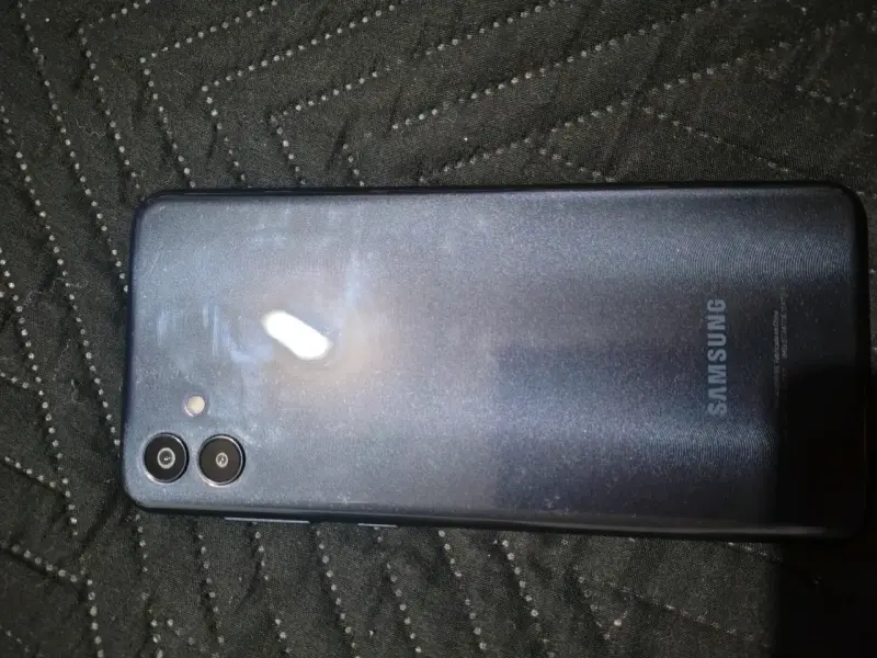 Samsung Galaxy A04 en buen estado - 6