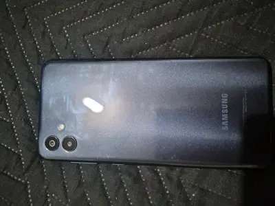 Samsung Galaxy A04 en buen estado - miniatura 6