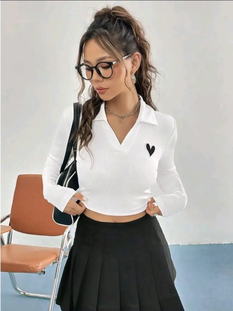 Polera blanca con corazón - 2