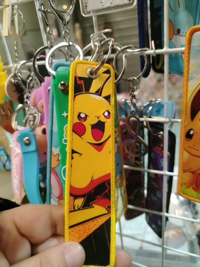 Llavero de tela Pikachu amarillo