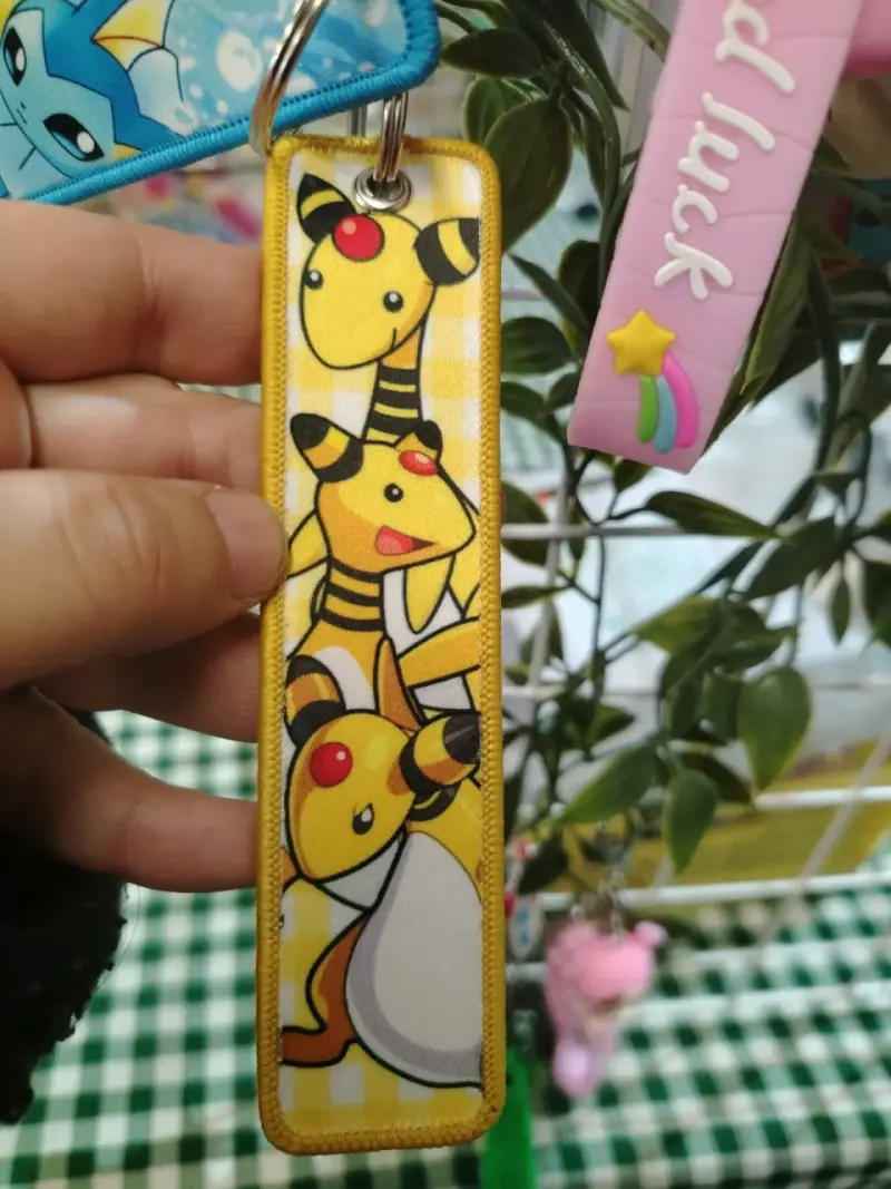 Llavero de tela con diseño de Amparos