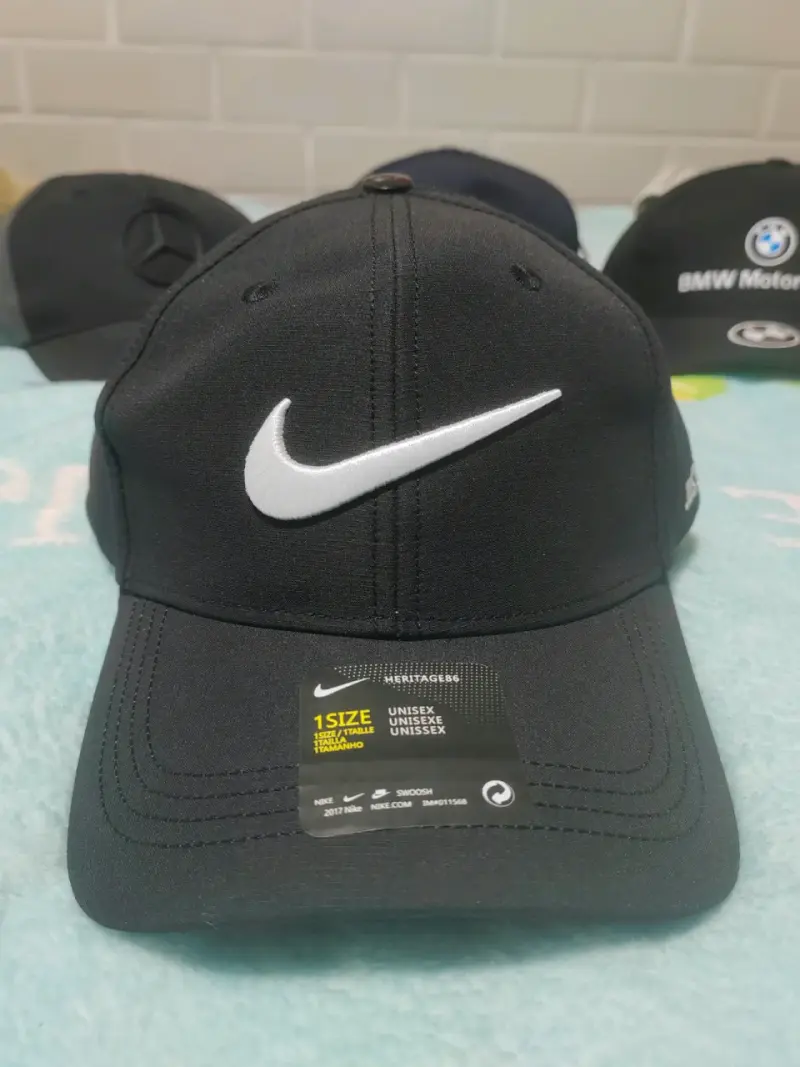 Gorra Nike negra unisex ajustable - 1