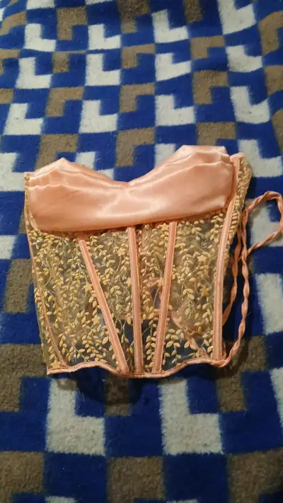 Corset rosa con encaje floral - miniatura 1
