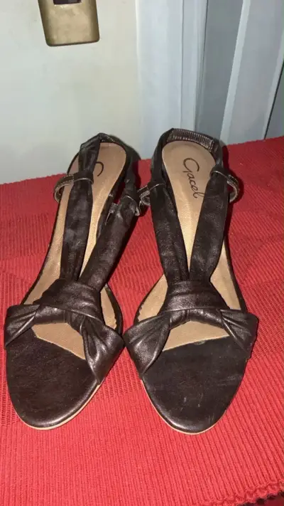 Sandalias de tacón marrón con lazo - miniatura 3