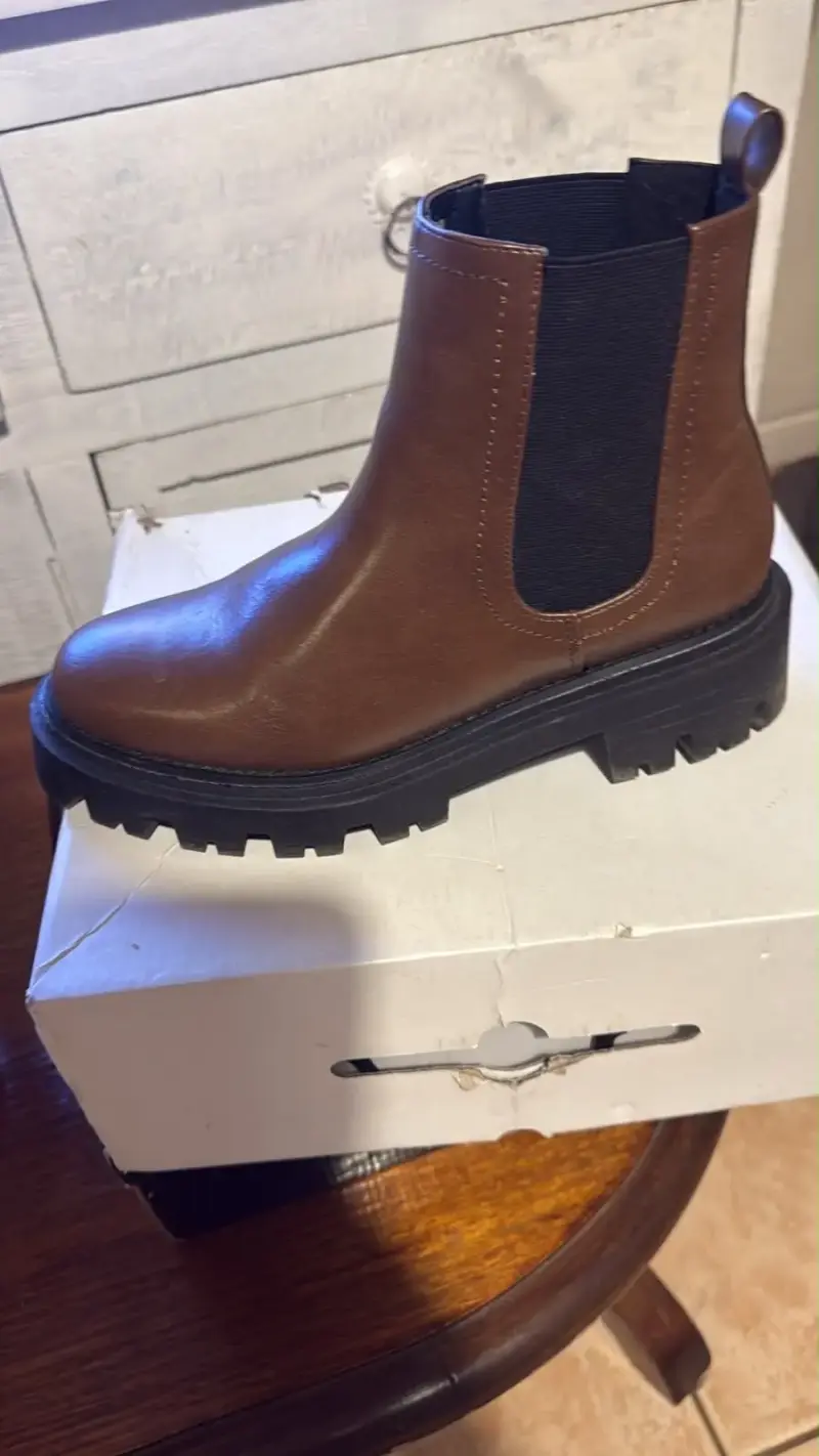 Botines Chelsea de cuero marrón